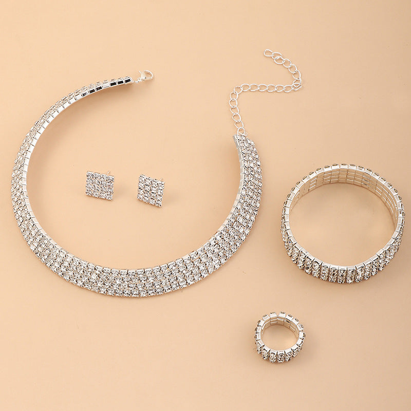 Schmuckset Elegante Strass-Quadrat-Ohrstecker-Halskette