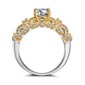 Anillo con gema de simulación engastada con cuatro garras