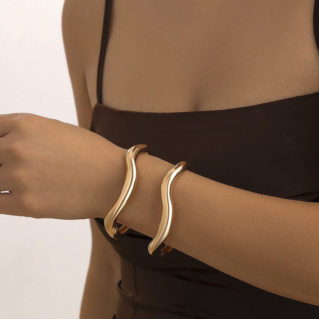 Liquid Irregular Lava Fold Open Armreif