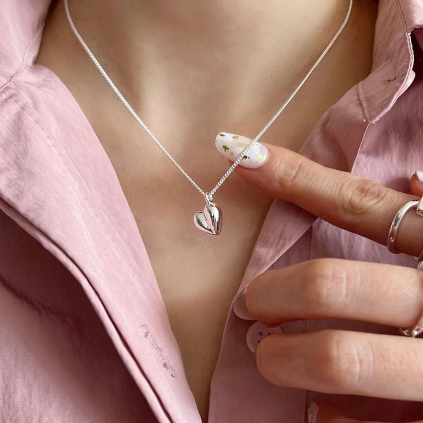 Collar Sencillo de Corazón Amoroso 925 en Plata de Ley con Adorno de Oro Tridimensional INS para Mujer