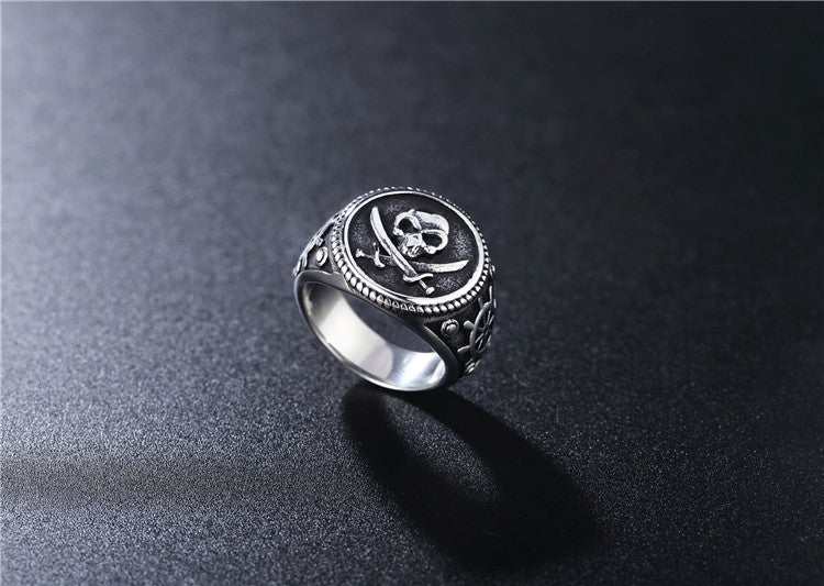 Personalisierter Retro Totenkopf Herren Titanstahlring
