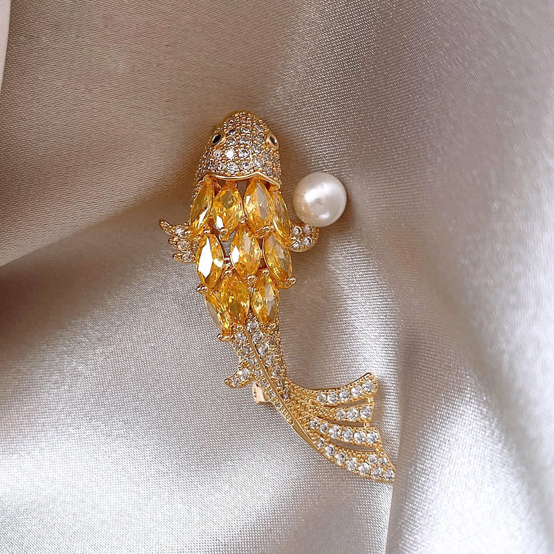 Nuevo Broche de Aleación de Alta Sensación de Nicho de Alta Gama, Pin para Abrigo y Traje, Corsage Versátil de Alta Gama