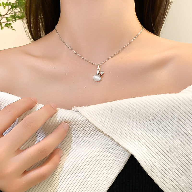 Silberne Opal-Hasenkette für Damen