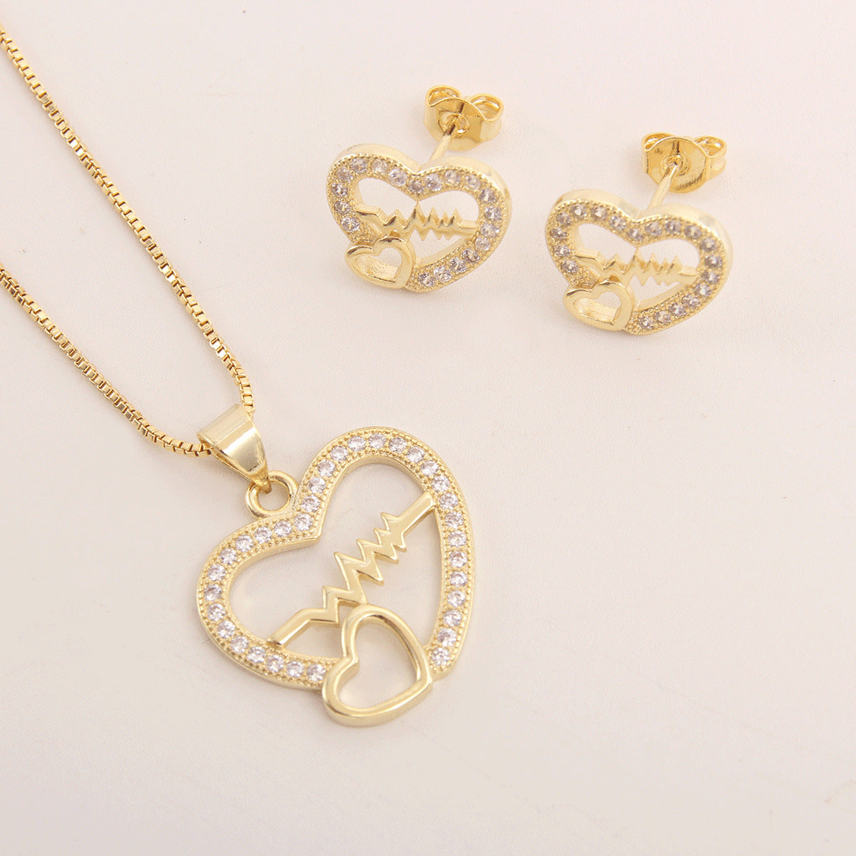 Herzförmiger Zirkon-Halskettenschmuck-Set für Damen