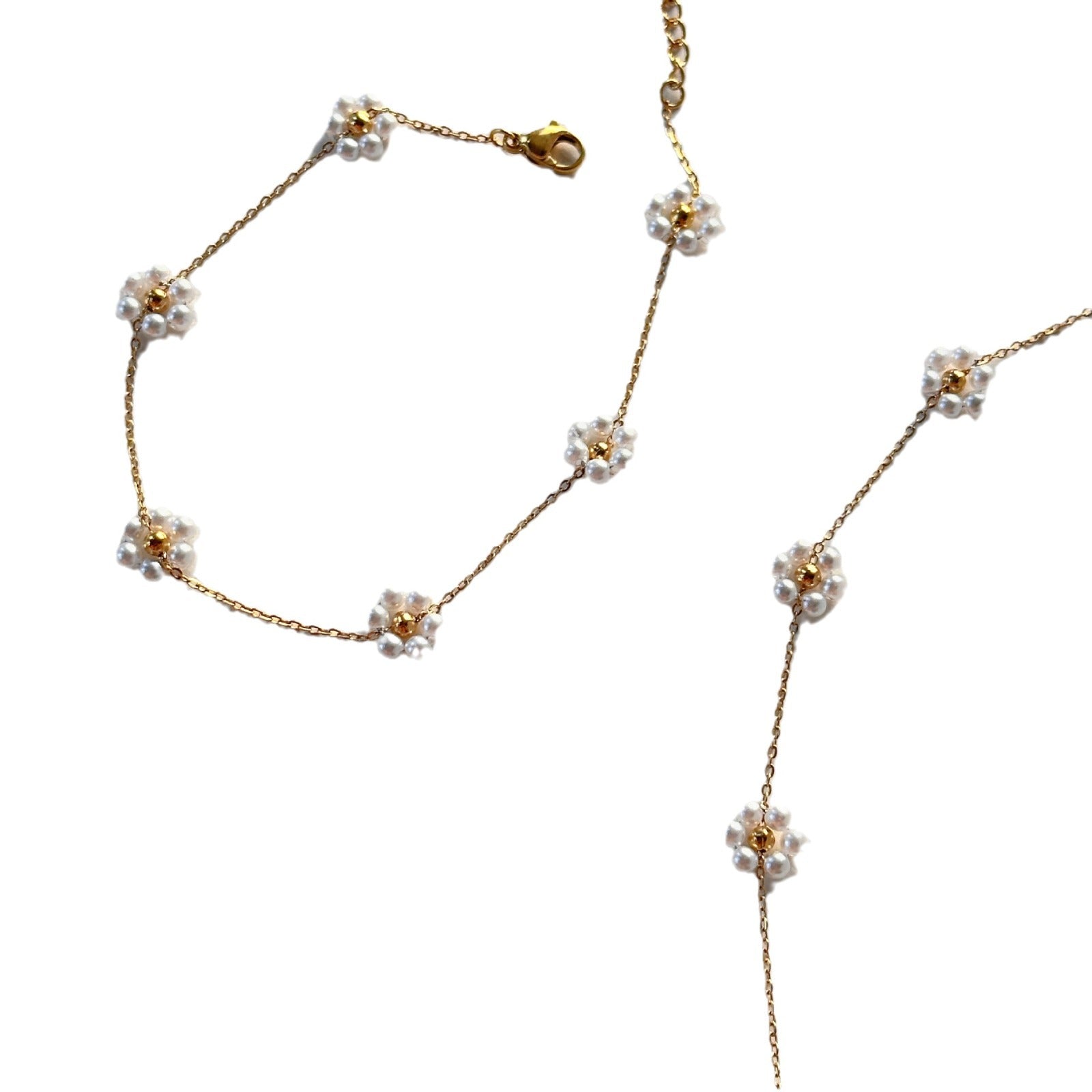 Perlenkette mit kleinen Blumen aus Titanstahl