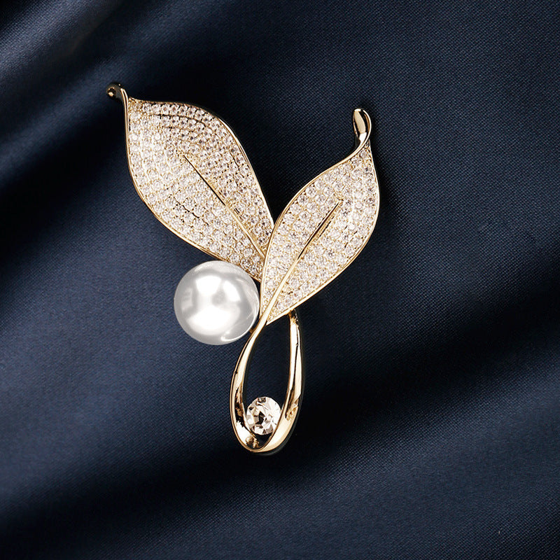 Nuevo Broche de Aleación de Alta Sensación de Nicho de Alta Gama, Pin para Abrigo y Traje, Corsage Versátil de Alta Gama