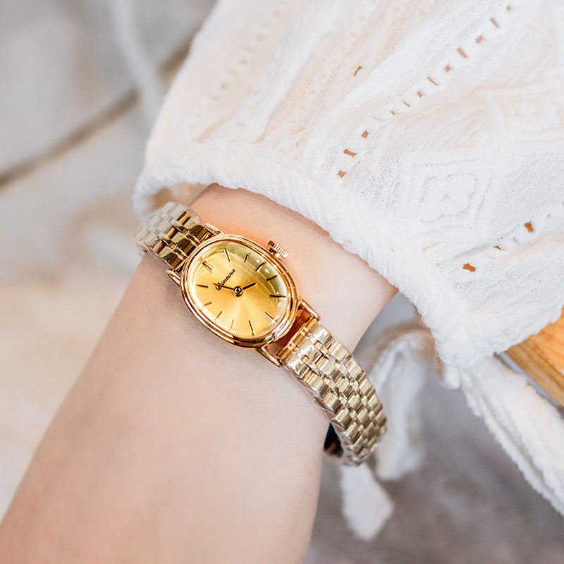 Reloj Ovalado de Acero Antiguo para Mujer