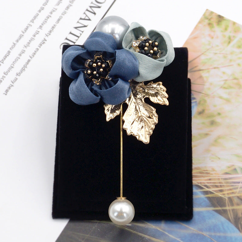 Broche de flor de perla