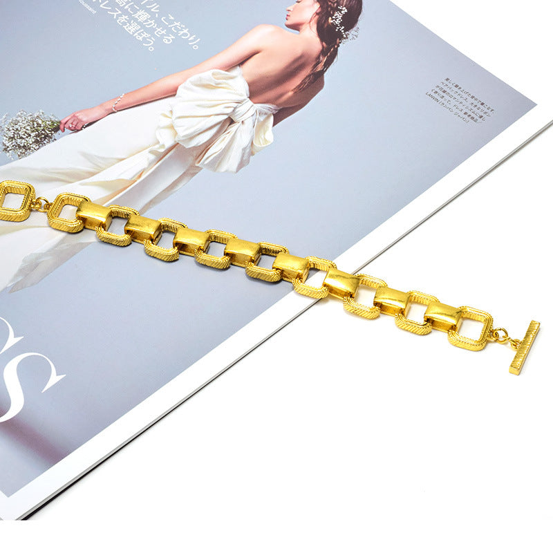Fashionable Golden Metal Buckle Bracelet Cross-border E-commerce Wholesale