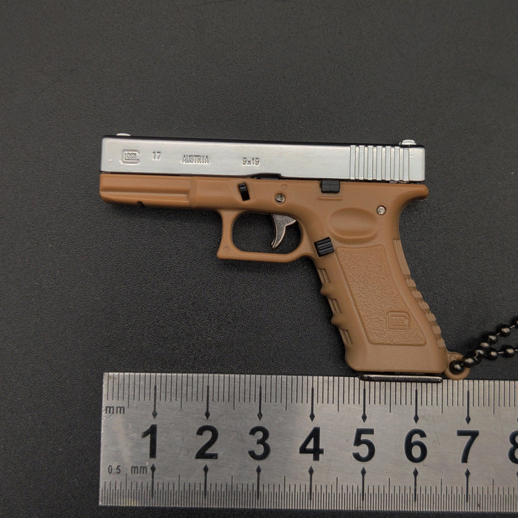 G17 Llavero de aleación con forma de pistola, modelo de juguete, regalo, colgante