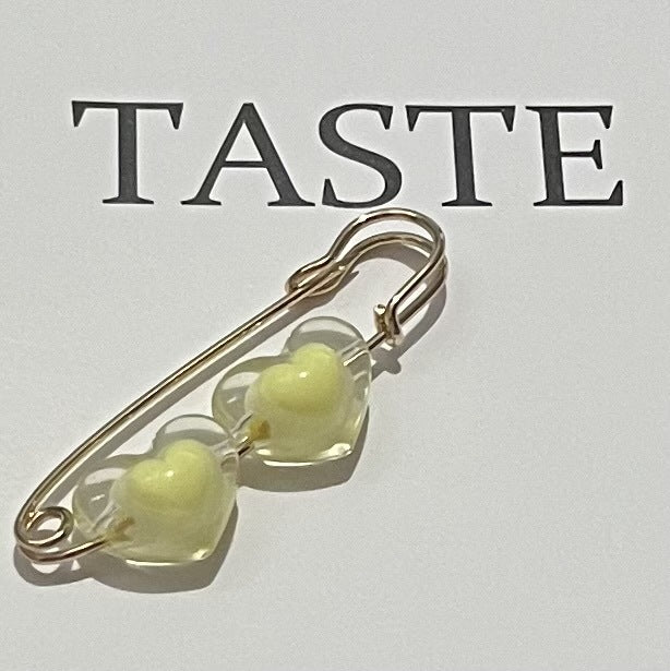 Fixed Waist Women's Pants Brooch Accessory