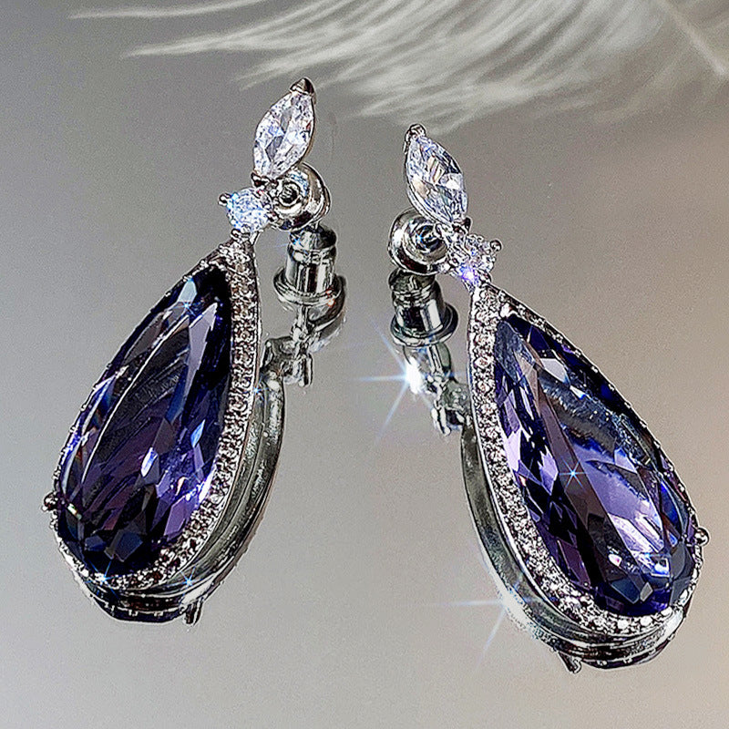 Pendientes largos de boda para mujer con microincrustaciones de circonia morada