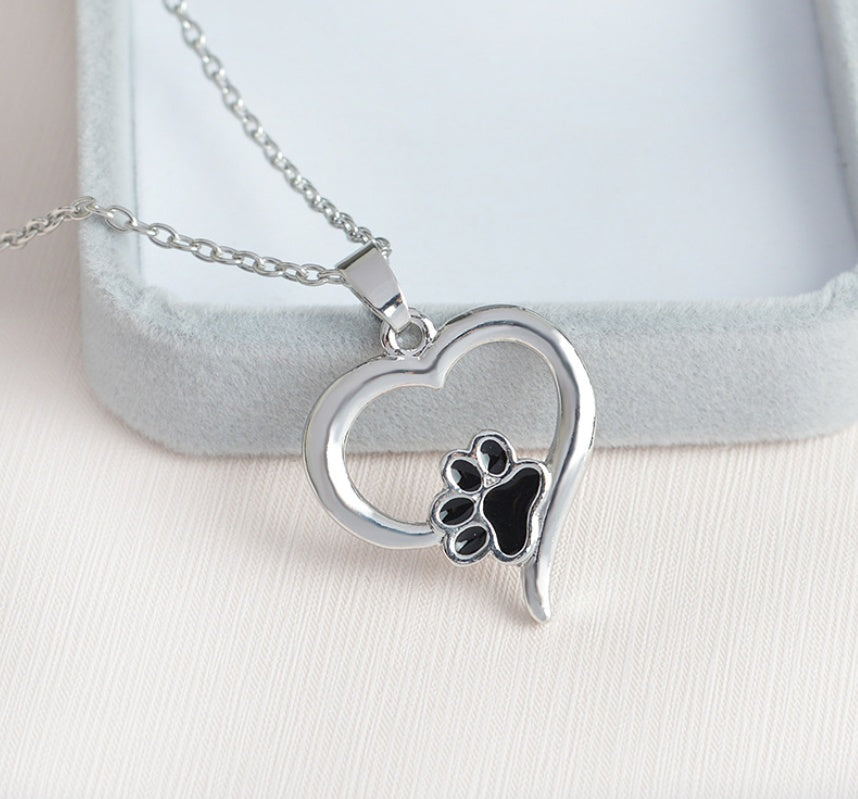 WISH Explosion Fashion Kreative Liebe Hunde-Pfotenabdruck-Anhänger-Halskette Außenhandel Neue Metallschmuck Großhandel