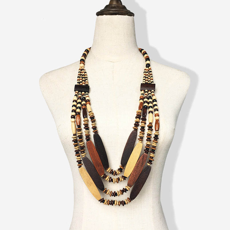Collar de bisutería, collar corto