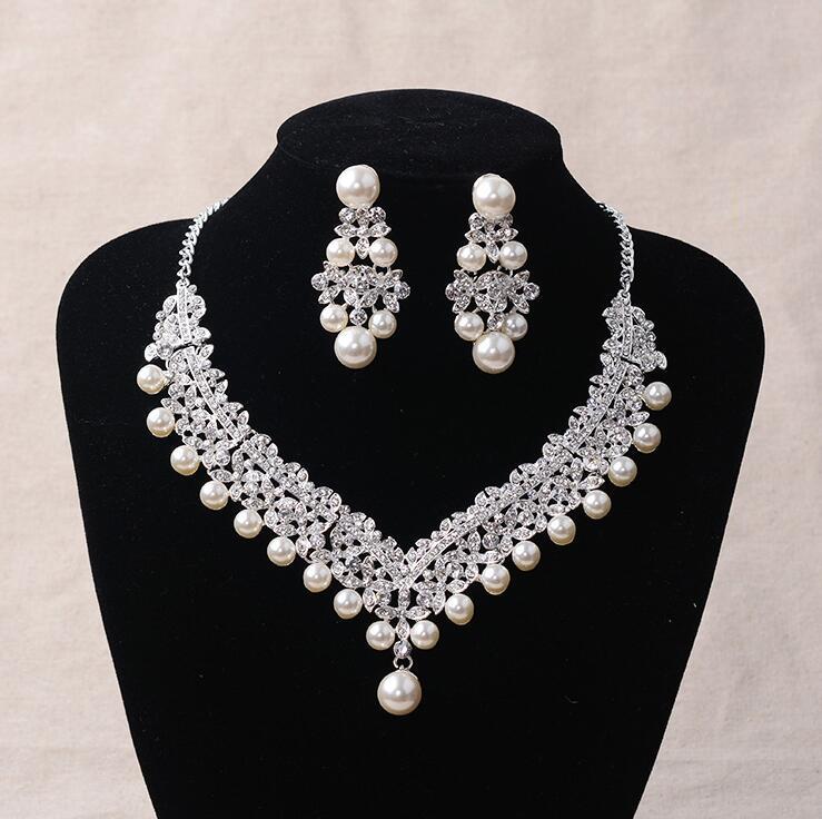 Perlenkette Brautkette und Ohrringset