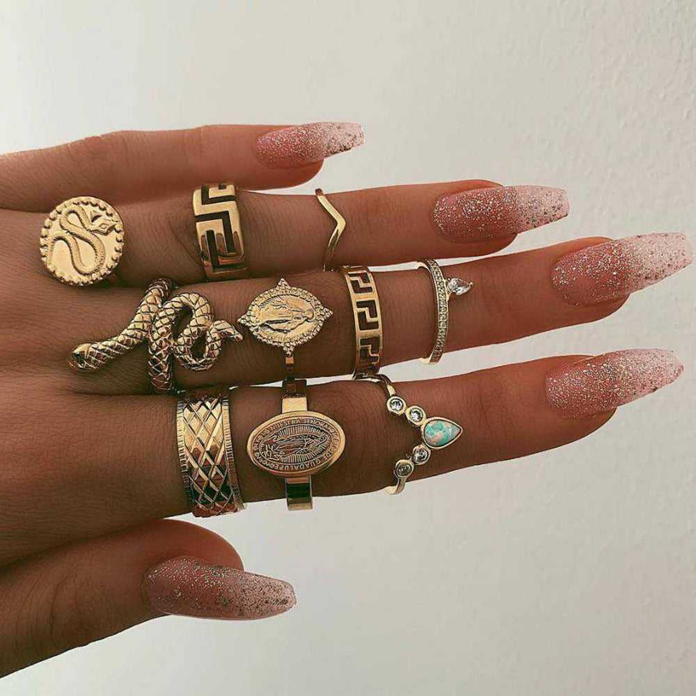 Anillo de 10 piezas con forma de diamante