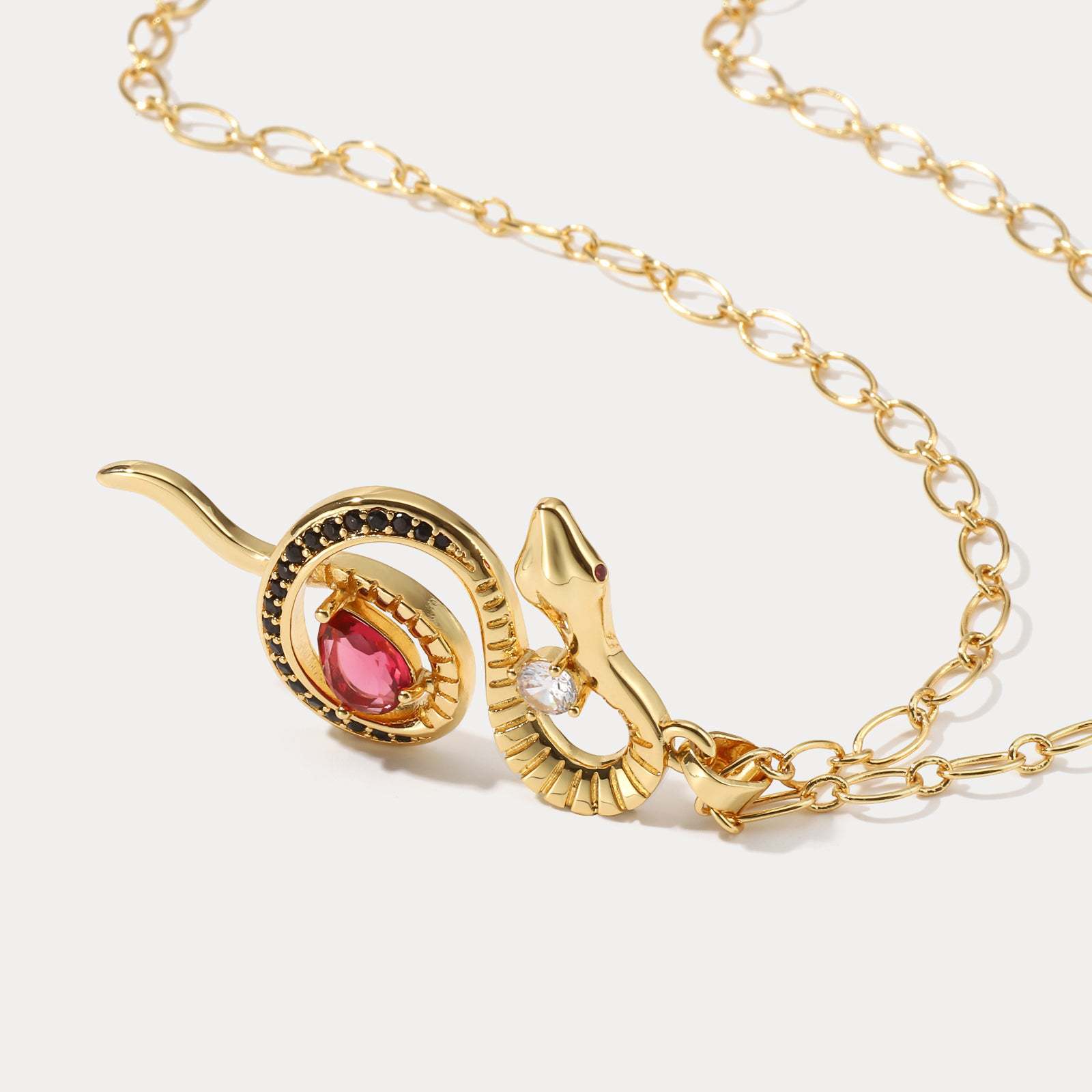 Modeschmuck Kupferbeschichtete Echtgoldkette Modedesign Stern- und Mond-Strass-Legierungshalskette