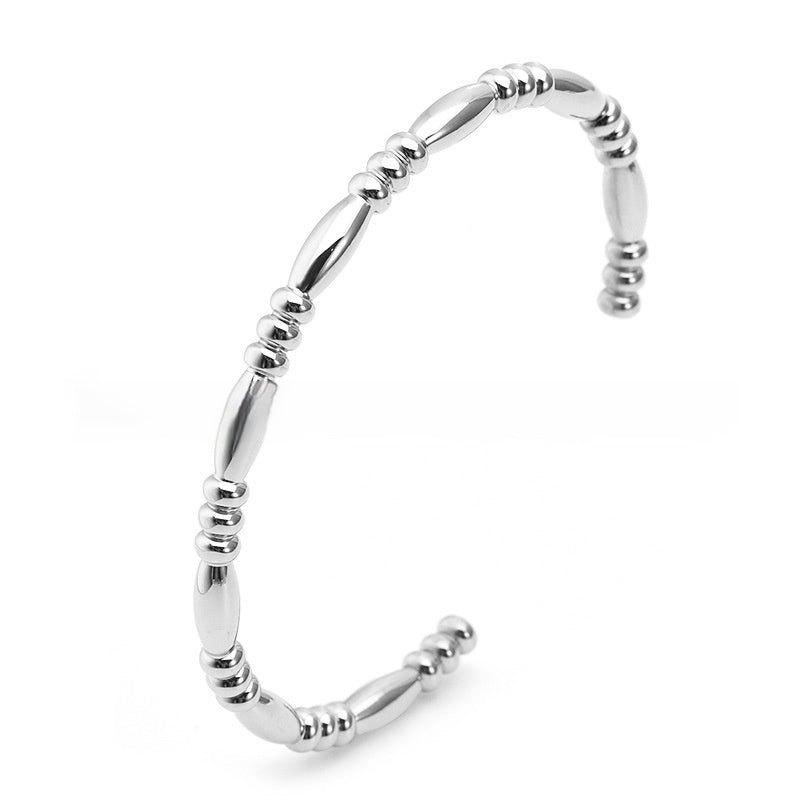Pulsera en C con cuentas de bambú y trigo