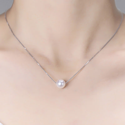 Minute pearl necklace