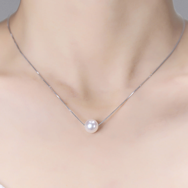 Minute pearl necklace