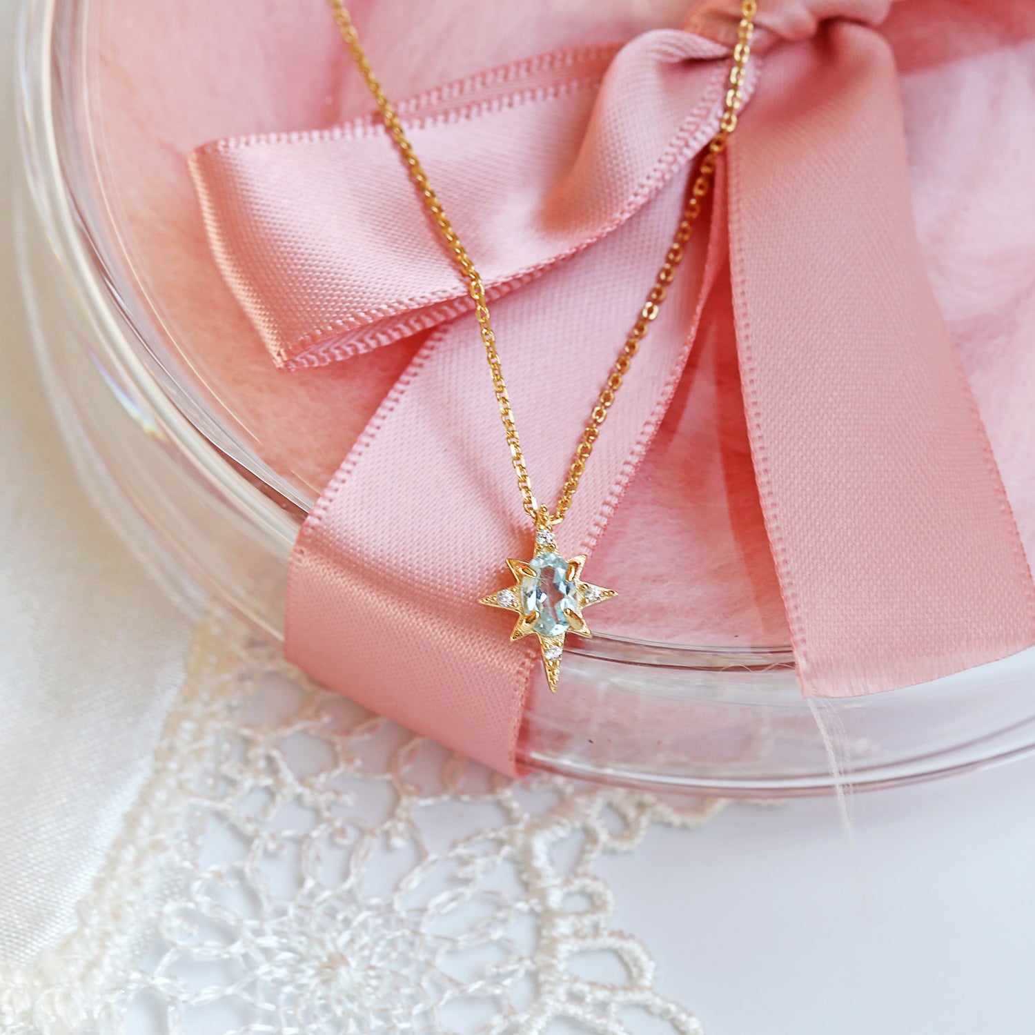 Collar de oro de 18 quilates de joyería japonesa de lujo ligero