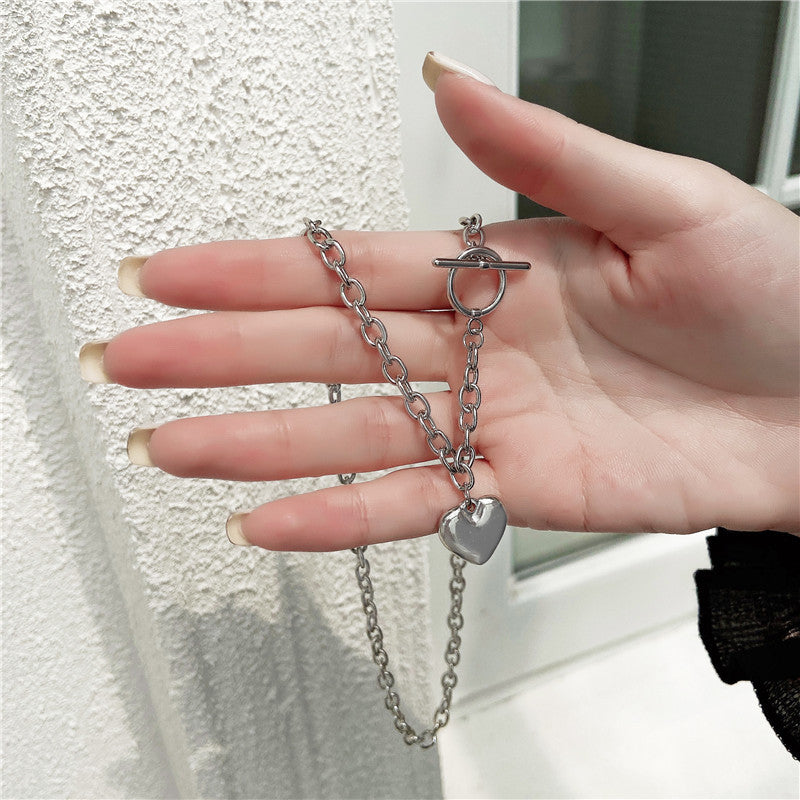 Modeschmuck Damen Vintage Halskette mit Liebesherz-Anhänger