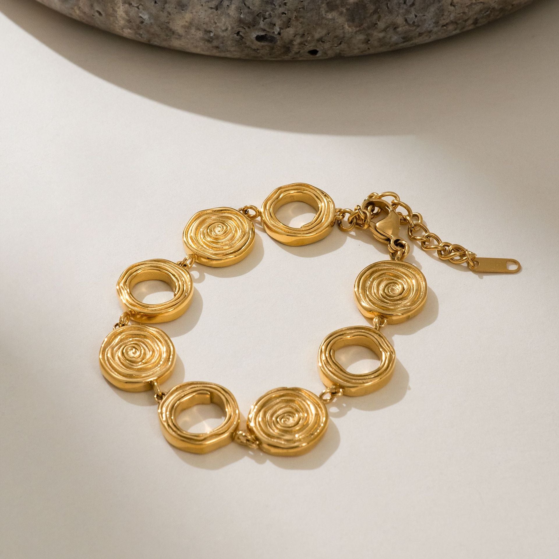 European And American Water Spin Bead Necklace