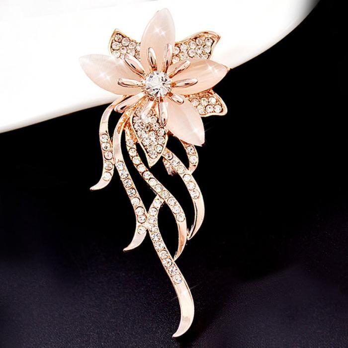 Broche de diamantes de imitación de moda