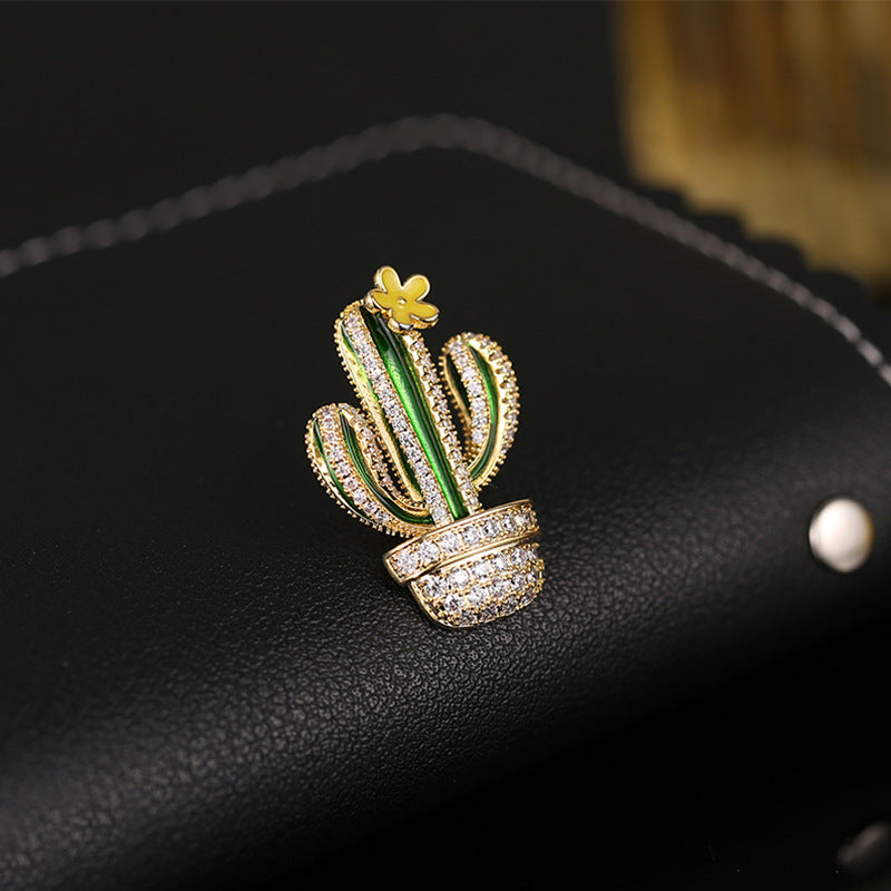 Broche de moda con cuello pequeño y alfiler de cuello