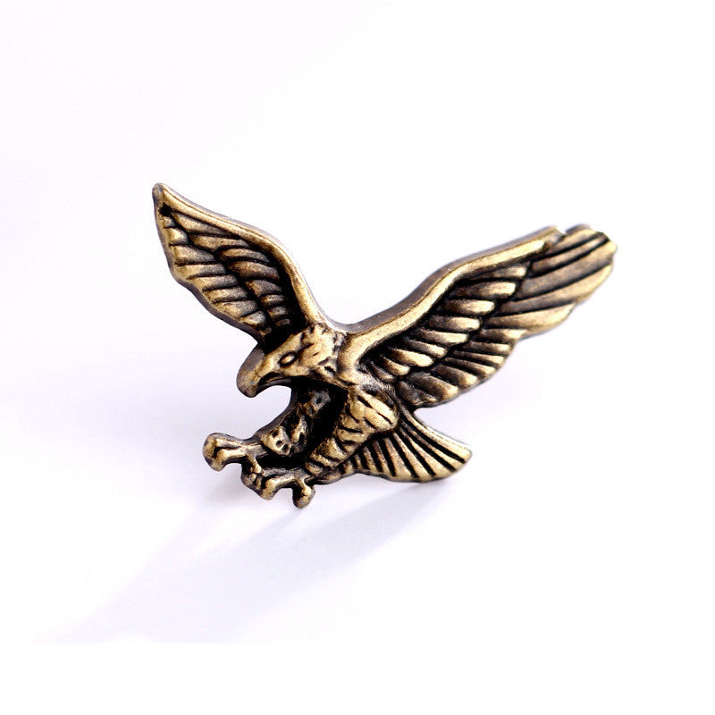 Traje de vestir con accesorios Traje pequeña águila Pequeño accesorio de metal Broche