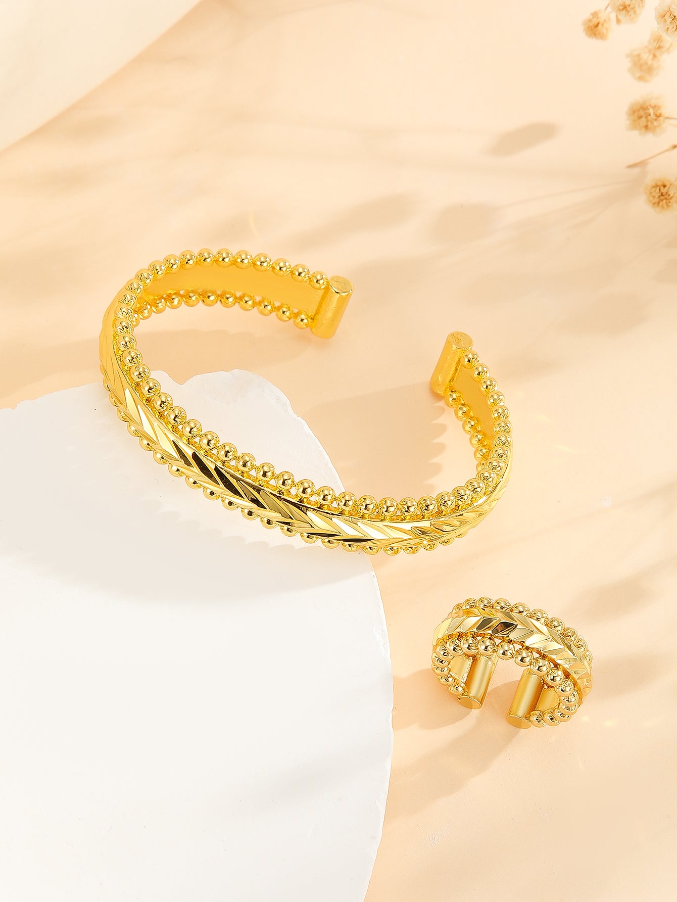 2 pulseras vintage chapadas en oro, brazalete abierto con anillo, conjunto de joyas para mujer para bodas y festivales