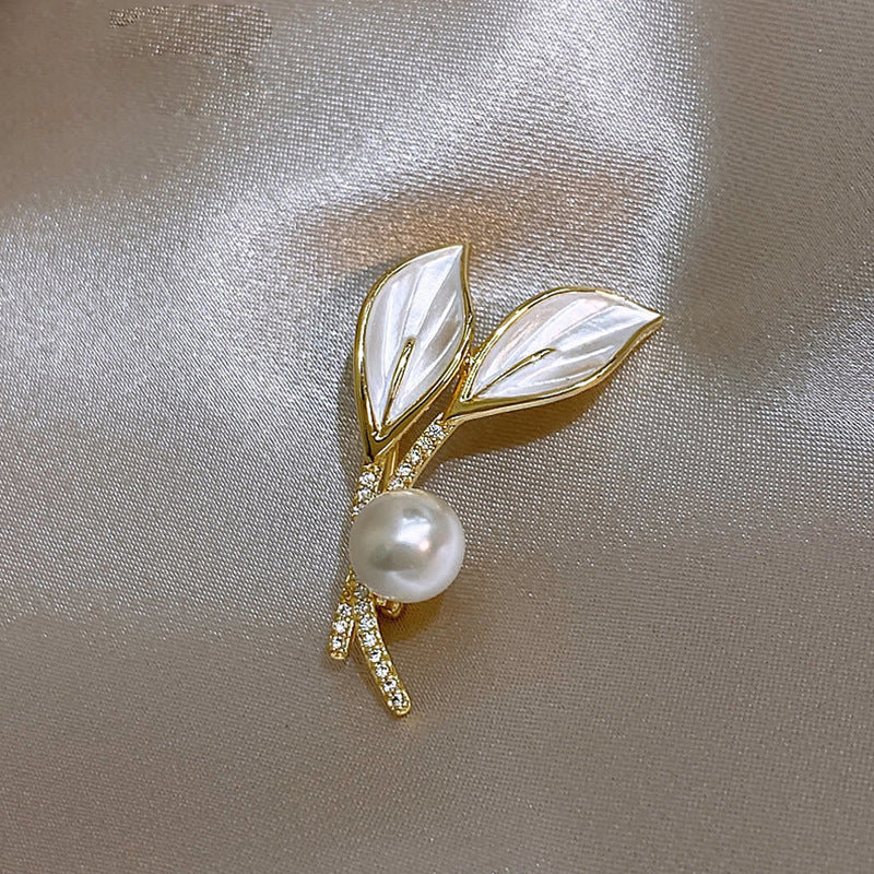Nuevo Broche de Aleación de Alta Sensación de Nicho de Alta Gama, Pin para Abrigo y Traje, Corsage Versátil de Alta Gama