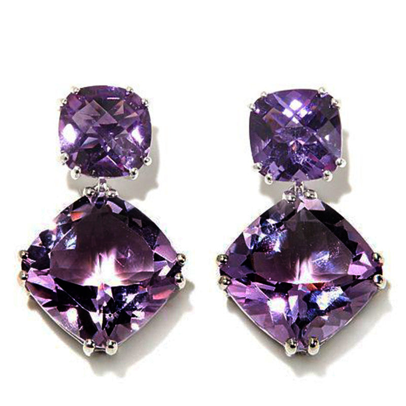 Elegantes aretes cuadrados de circonita morada misteriosa