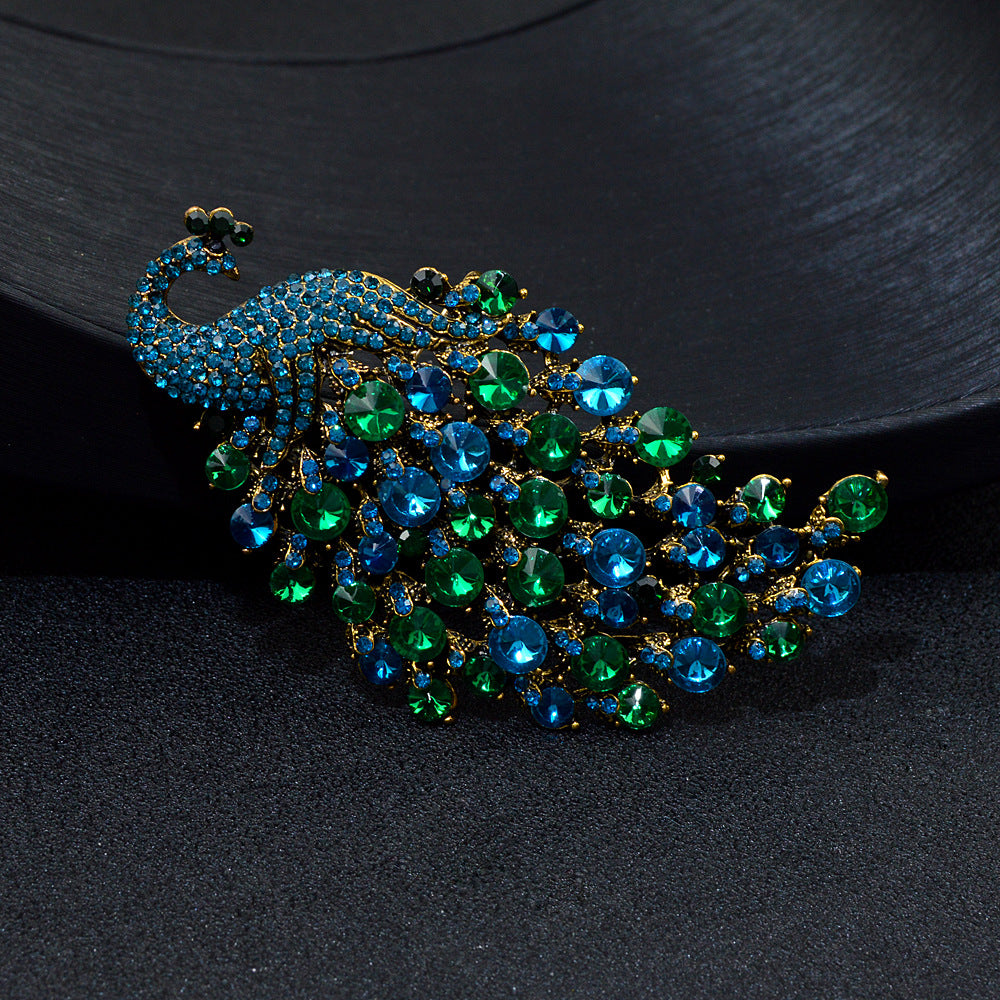 Broche Metálico de Pavo Real Colorido para Mujer
