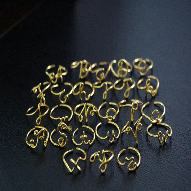 Anillos de nombre inicial de 26 letras A-Z unisex en color oro y plata para mujeres y hombres, de aleación geométrica creativa, venta al por mayor de joyería