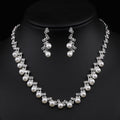 Elegantes Blitz-Strass-Perlen-Halsketten- und Ohrring-Set