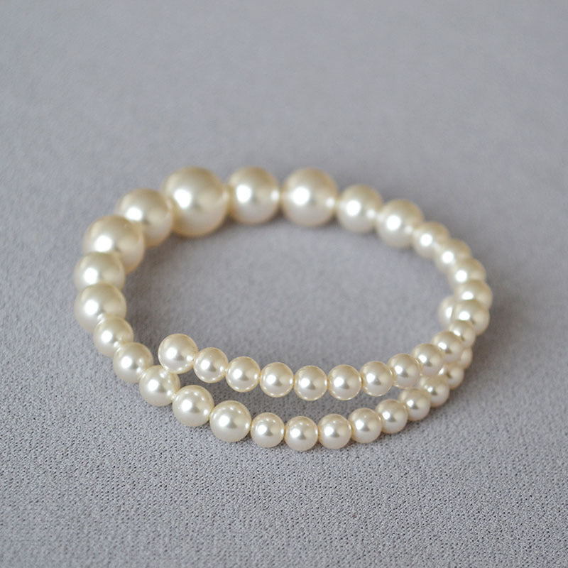 Pulsera de perlas de tamaño degradado para damas elegantes