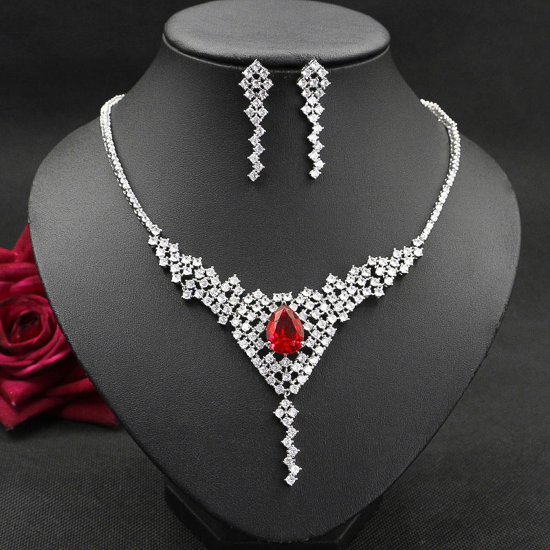 Mode Kristall Diamant Halskette und Ohrring Zweiteiliges Set Weibliche Elegante Schlüsselbeinkette