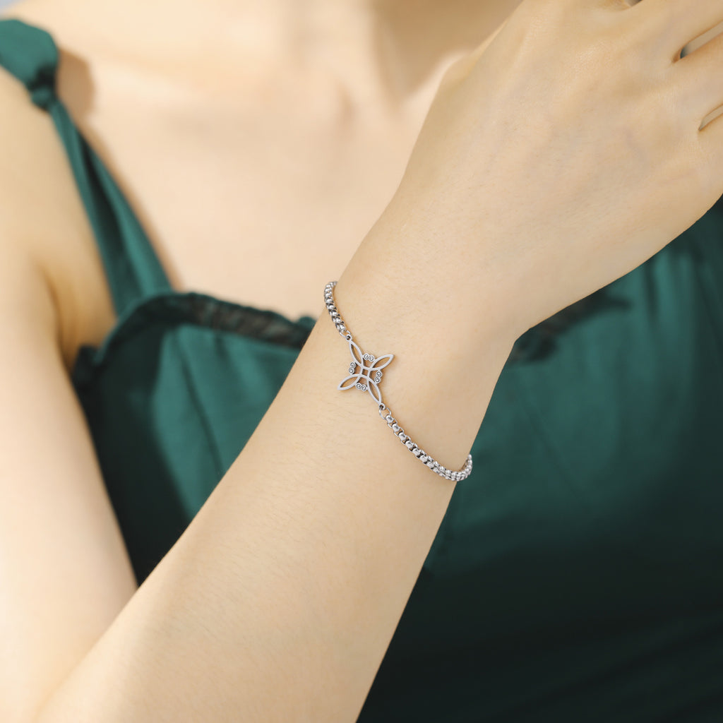 Pulsera de Acero Inoxidable con Cadena de Caja de Doble Agujero en Forma de S con Nudo de Bruja de Diseño Versátil