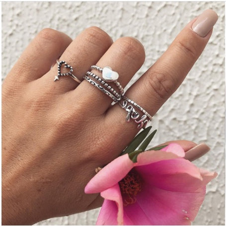 Diamantbesetzter Ring