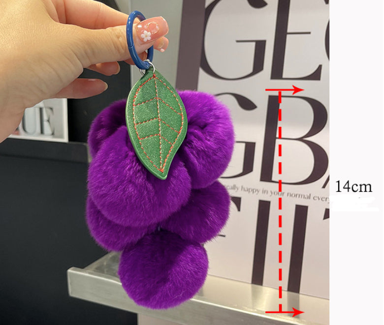 Colgante para llave de coche con forma de uva de pelo de conejo Rex auténtico
