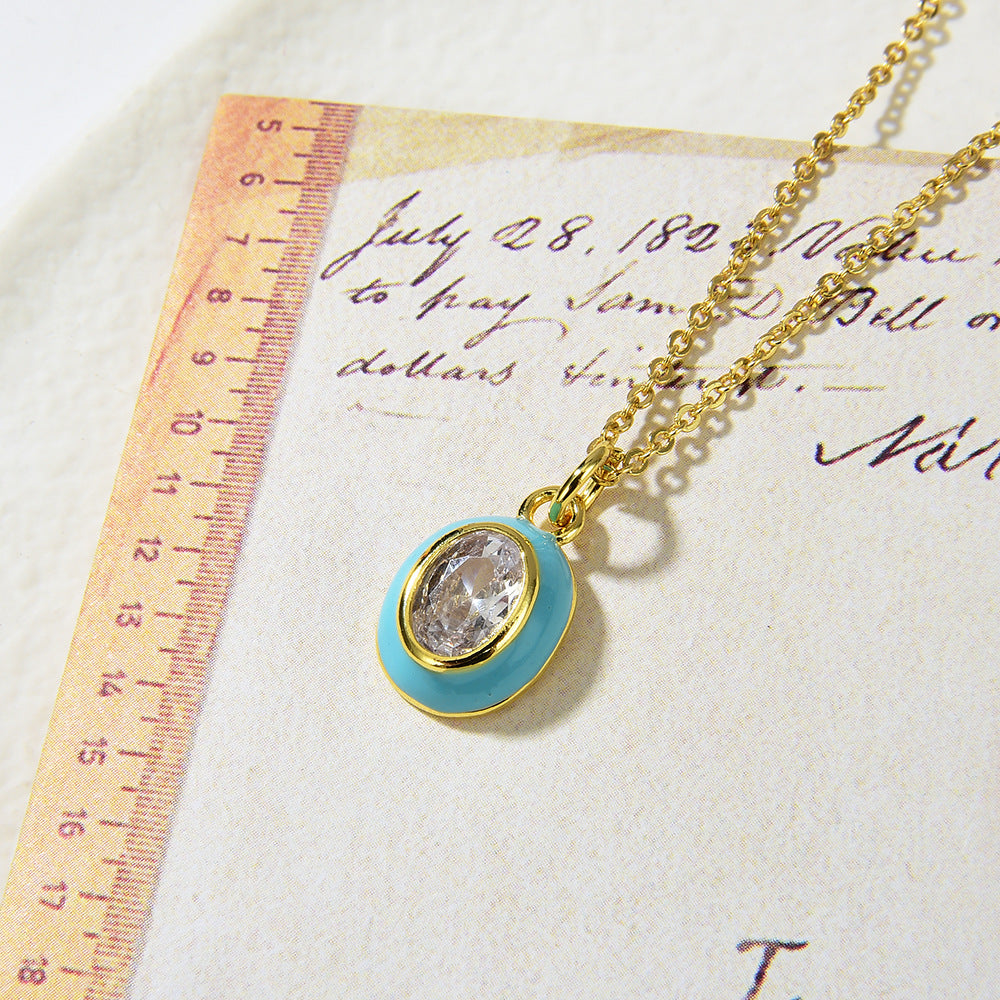 Damenmode Geometrisches Muster Oval Kupfer Mikro-Eingelegter Zirkon Gold Anhänger Halskette