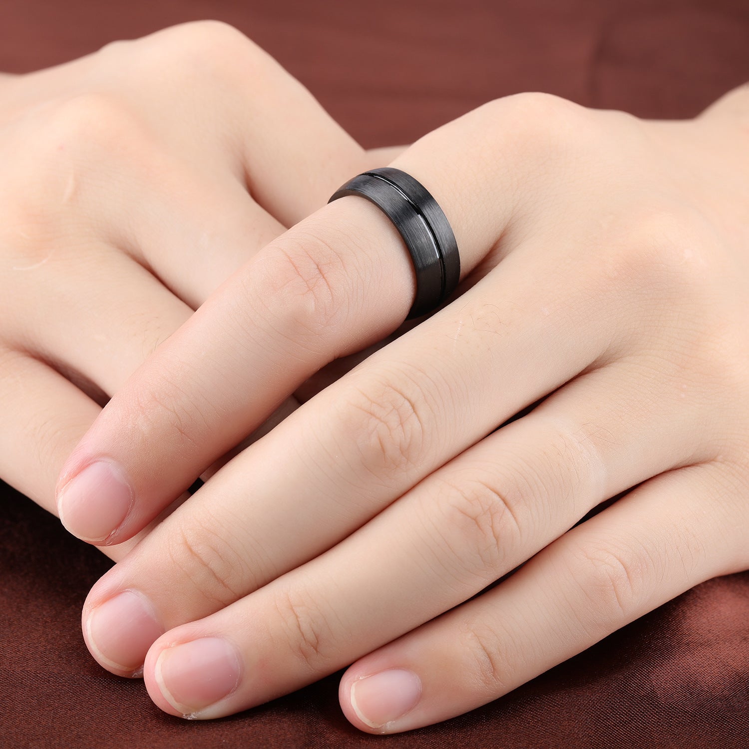 Anillo de titanio negro