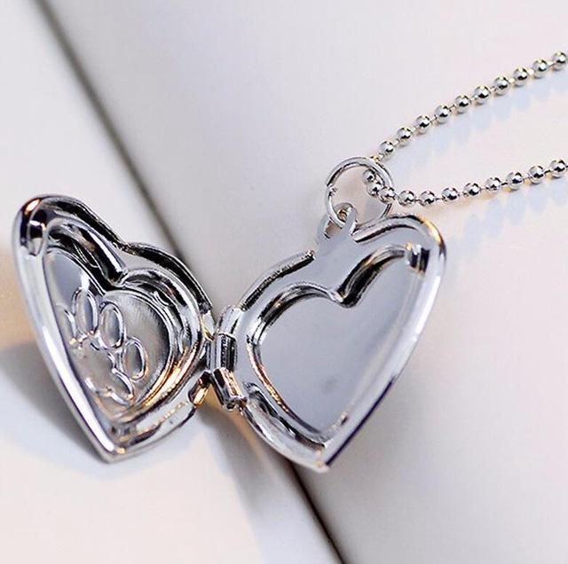 Medaillon-Halskette „Memory Footprint“, wunderschönes Geschenk für Hundeliebhaber