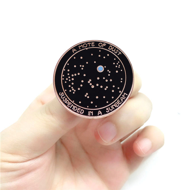 Broche de Cobre inspirado en la Ciencia de Fashion Universe