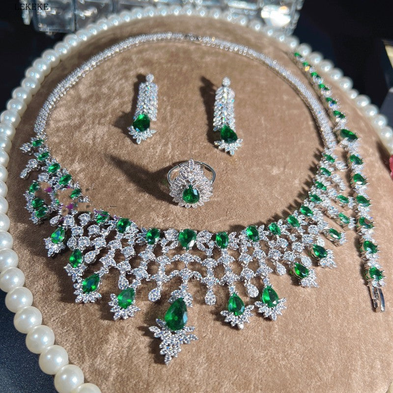 Grüne Wassertropfen Zirkon Halskette Ohrringe Ring Armband Vierteiliges Set