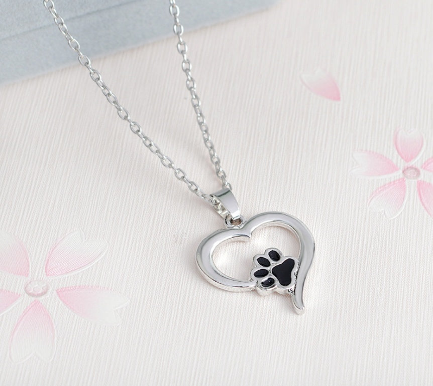 WISH Explosion Fashion Kreative Liebe Hunde-Pfotenabdruck-Anhänger-Halskette Außenhandel Neue Metallschmuck Großhandel
