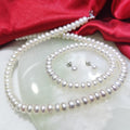 Perlenkette Armband Ohrringe dreiteiliges Set