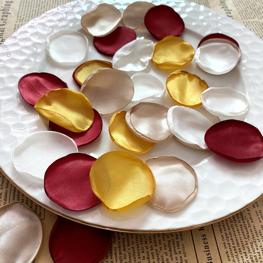 4cm Seidenrose mit angebrannten Kanten, Blütenblättern, glänzendem Cremepuderlaminat