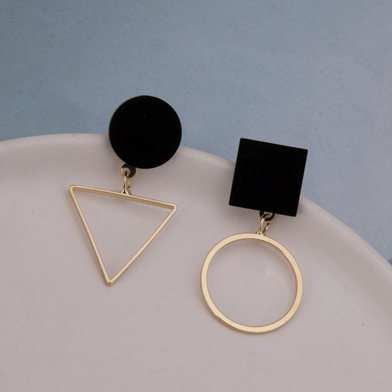 Pendientes de Triángulo Redondo Geométricos Asimétricos